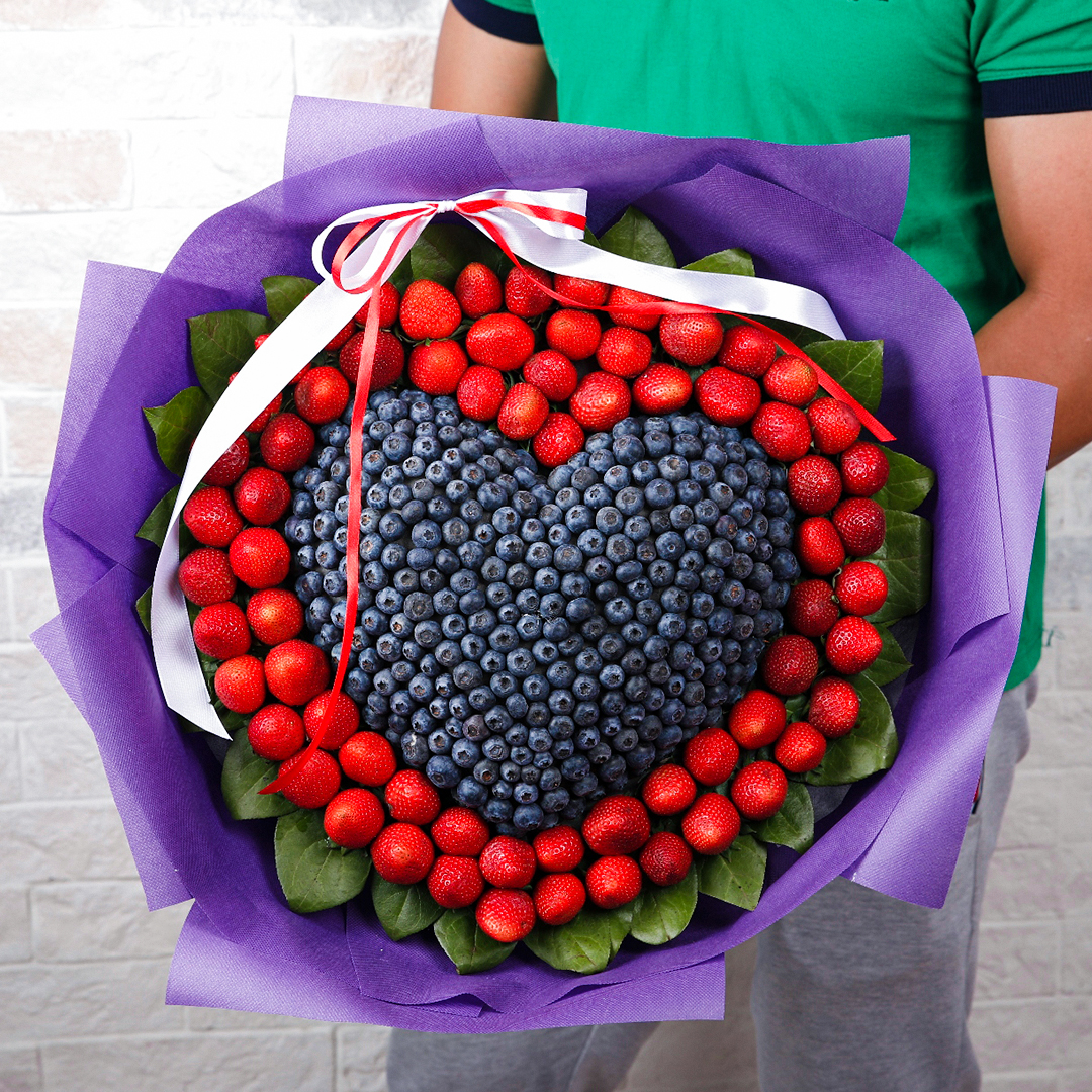 Sweet-Love-Fruit-Bouquet-1.jpg